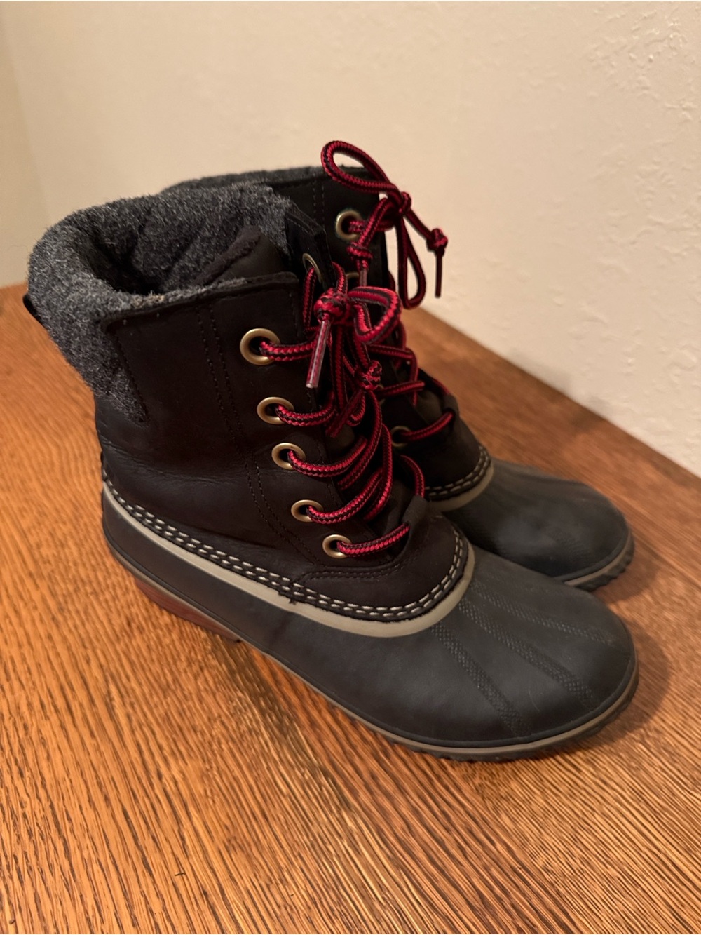 Sorel Black and Red Lace Waterproof Winter Boots